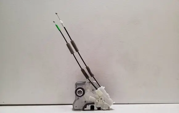 Toyota Yaris Cross Front door lock MD4
