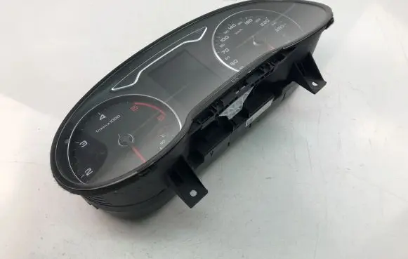 Audi A3 S3 8V Speedometer (instrument cluster) 8V0920870B