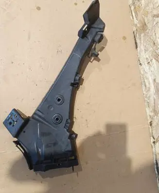 Audi Q7 4L Front bumper mounting bracket 4L0807283