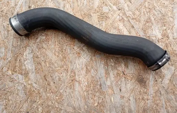 Intercooler hose/pipe