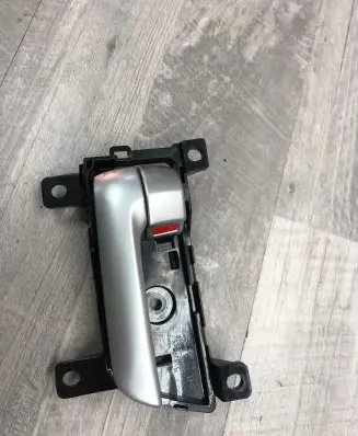 KIA Sorento Front door interior handle 826132P000