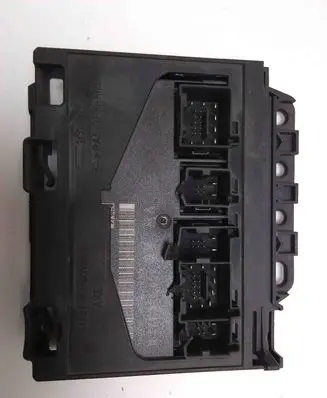 Volkswagen PASSAT B6 Central body control module 3C0959433R