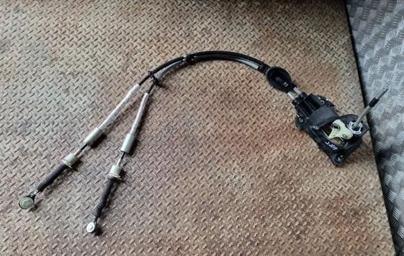 BMW 1 F40 Gear shift cable linkage 8611460 8647823 8632613