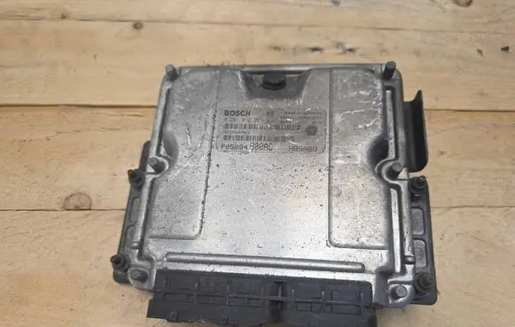 Chrysler Voyager Engine control unit/module P05094800AC