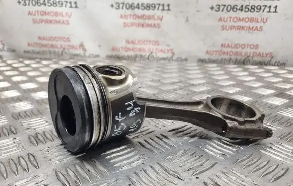 Volkswagen PASSAT B5.5 Piston with connecting rod 038G