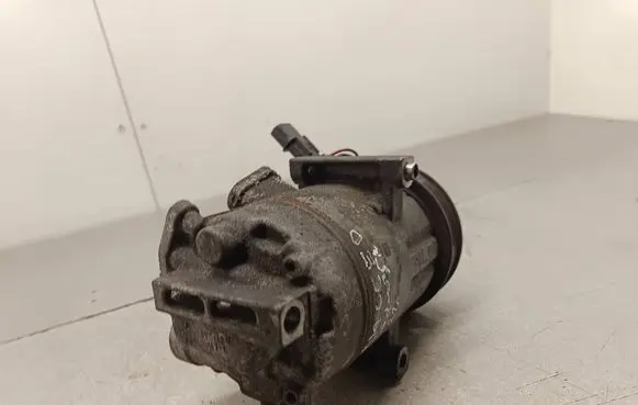 KIA Ceed Air conditioning (A/C) compressor (pump) vs14e