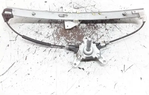 Rear door manual window regulator