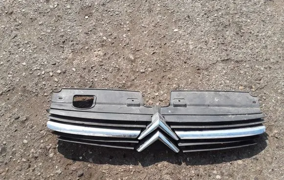 Citroen C5 Front bumper upper radiator grill 9636751980