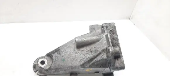 Mercedes-Benz E C207 W207 Engine mounting bracket A2712232704