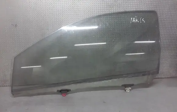 Toyota Yaris Front door window glass four-door