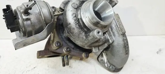 Volvo V40 Turbo 36010147