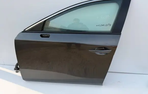 Mazda CX-30 Front door DRZWI28181