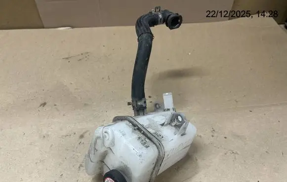 Toyota Auris E180 Coolant expansion tank/reservoir 