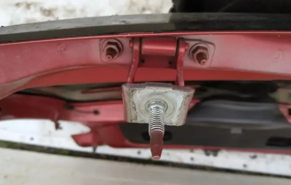 Peugeot 206 Tailgate/trunk/boot hinge