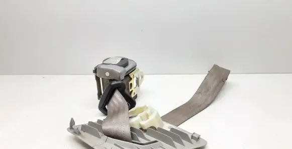 Volvo XC90 Third row seat belt 8686641 601239700