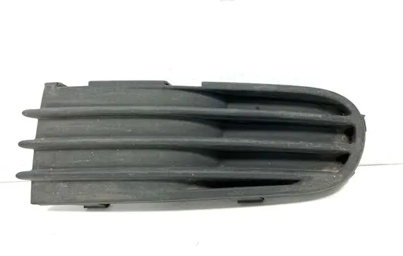 Volvo V50 Front bumper lower grill 30657009