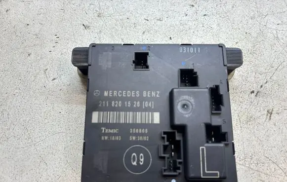 Mercedes-Benz E W211 Door control unit/module 2118201526
