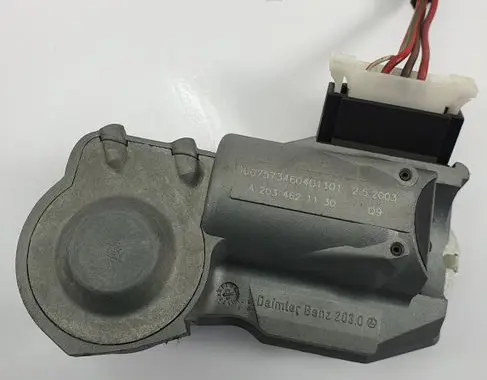 Mercedes-Benz CLK A209 C209 Steering wheel lock A2034621130
