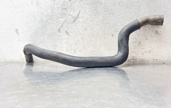 Volvo XC70 Engine coolant pipe/hose 30636984