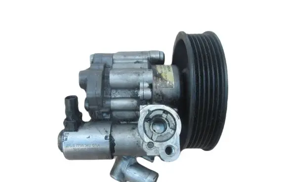 Mercedes-Benz E W212 Power steering pump KS00000735