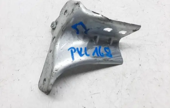 Skoda Fabia Mk2 (5J) Fender mounting bracket 5J0821142A