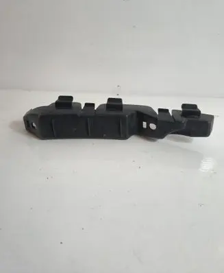 Front bumper mounting bracket