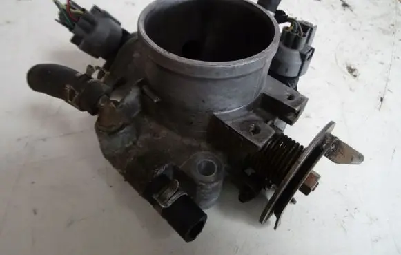 Honda CR-V Throttle valve