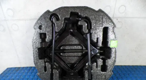 Hyundai Elantra VI Spare wheel section trim CART09149F2010 09149F2010