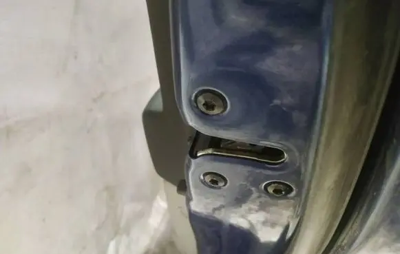 KIA Ceed Rear door lock