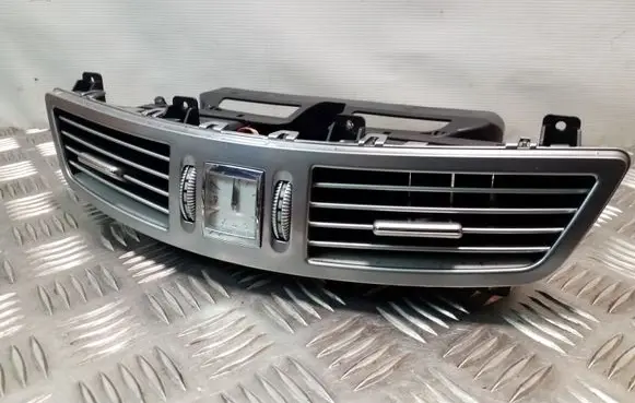 Mercedes-Benz S W221 Dash center air vent grill A2218300954