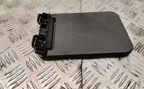 Volvo XC90 Armrest 30640142
