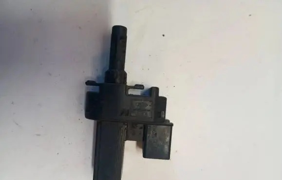 Clutch pedal sensor