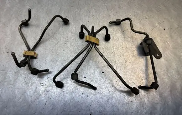 Volvo XC70 Fuel main line pipe