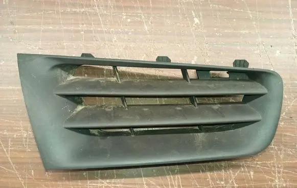 Renault Megane II Front bumper upper radiator grill 8200412380
