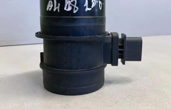Audi A4 S4 B8 8K Mass air flow meter 0281002735