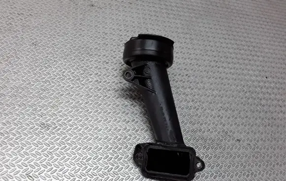 Volkswagen Touareg I Oil fill pipe 07Z115308B