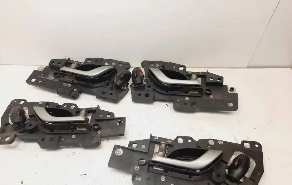 Honda Civic Front door interior handle 