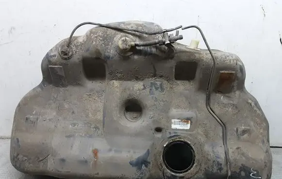 Nissan Maxima A34 Fuel tank 172057Y000