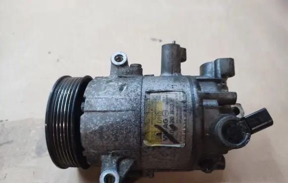 Volkswagen PASSAT CC Air conditioning (A/C) compressor (pump) 5K0820803