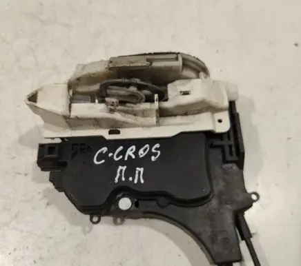 Citroen C-Crosser Front door lock