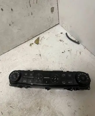 Mercedes-Benz E W211 Climate control unit 2118300085 00072602