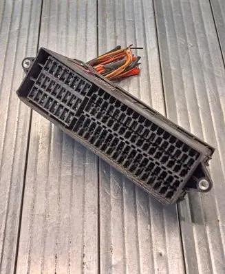 Volkswagen Touran I Fuse box set 0703187197 07112005