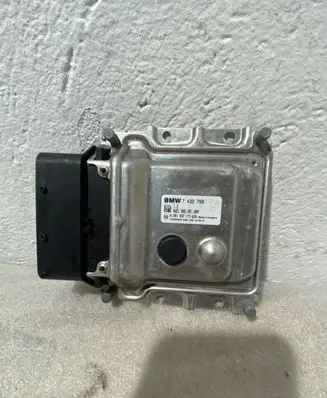 BMW X5 F15 Adblue control unit 002001000 7432799 0281032173