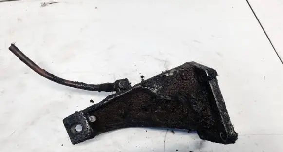 BMW 3 E46 Engine mounting bracket 6754185