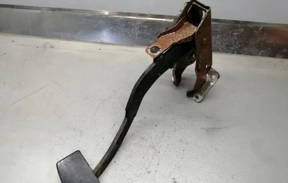 Dodge Stratus Brake pedal