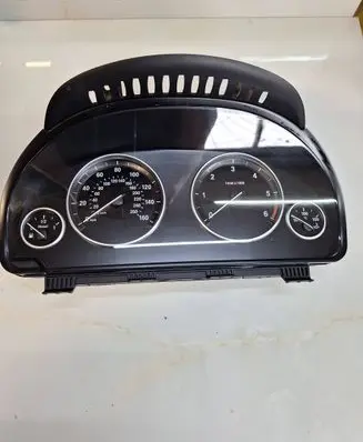 BMW X5 F15 Speedometer (instrument cluster) 6844010 011041000 44406107