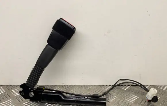BMW 4 F36 Gran coupe Front seatbelt buckle 7259387
