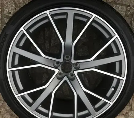 Audi Q7 4M R20 alloy rim 