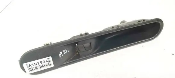 Renault Espace - Grand espace IV Front door window switch trim 00012127