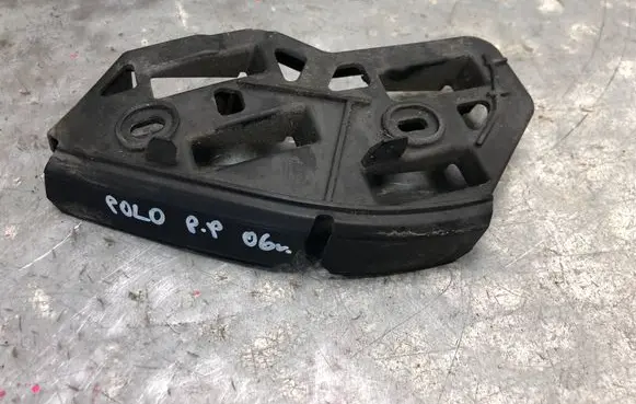 Volkswagen Polo IV 9N3 Front bumper mounting bracket 6Q0807184ABILI 6Q0807184A